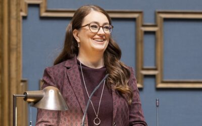 Puhe täysistunnossa 24.10.2025: Lakialoite kotoutumiskoulutuksen laatukriteereistä